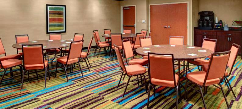 安尼斯顿牛津万豪万枫套房酒店(Fairfield Inn & Suites by Marriott Anniston Oxford)图片