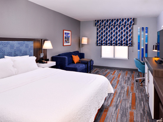 遗产公园欢朋酒店及套房 - 弗赖拉辛