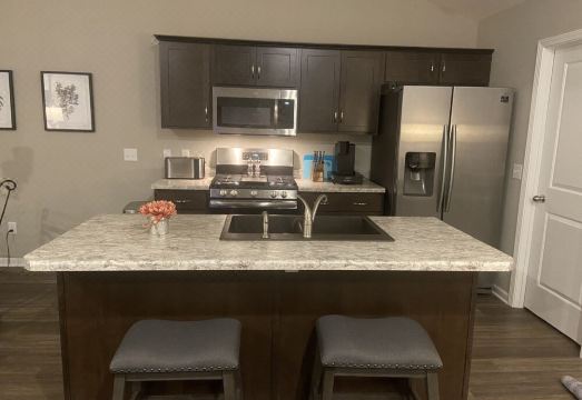 Executive house Hotel Overview