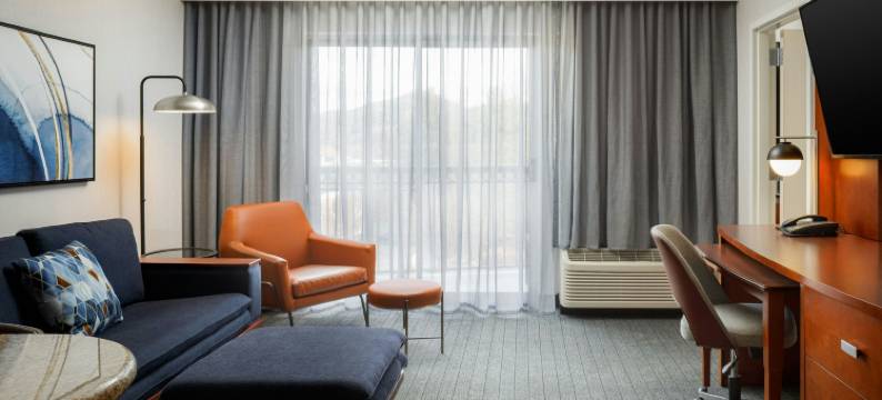 布恩万怡酒店(Courtyard Boone)图片