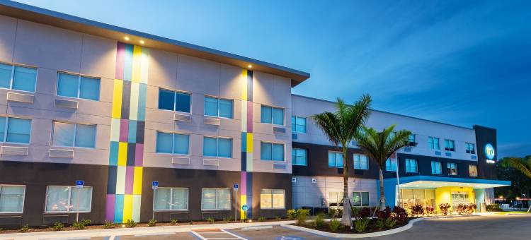 布雷登顿I-75希尔顿特鲁酒店(Tru by Hilton Bradenton I-75)图片