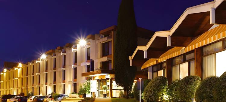 普罗旺斯地区艾克斯彩虹桥菲诺勒瑞斯诺富特酒店(Novotel Aix-en-Provence Pont-De-l'Arc Fenouillères)图片