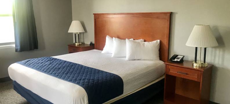 北堪萨斯城美国酒店(American Inn North Kansas City)图片