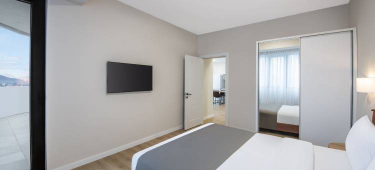 斯台普斯巴统酒店套房(Steps Batumi Hotel & Suites)图片