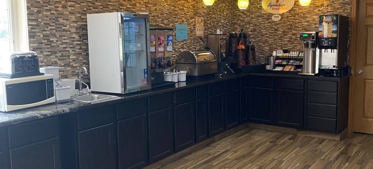 新汉普顿速8酒店(Super 8 by Wyndham New Hampton)图片