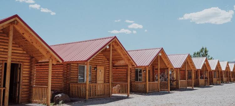 布莱斯峡谷小木屋旅馆(Bryce Canyon Log Cabins)图片