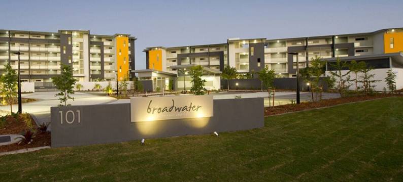 半岛上的布罗德沃特和咸水(Broadwater on the Peninsula)图片