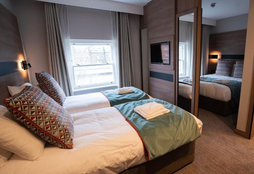 Merit Kensington Hotel Hotel Overview