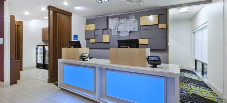 Holiday Inn Express & Suites PAINESVILLE - CONCORD by IHG图片