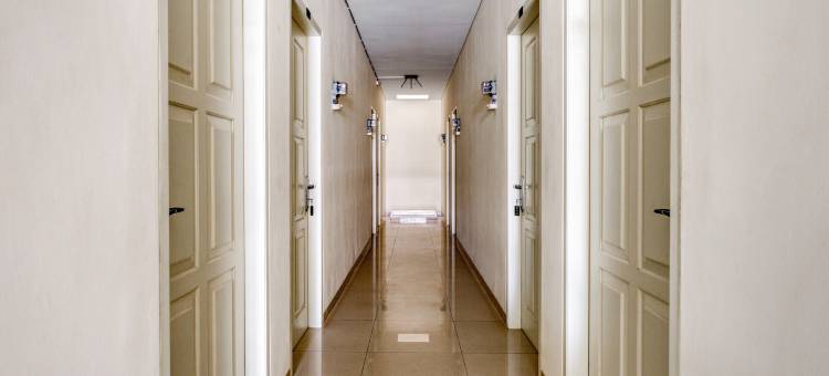 红多兹酒店-近西普拉世界3号(RedDoorz Near Ciputra World 3)图片