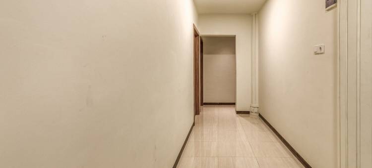 红多兹Plus酒店-近三宝垄警察学院3号(RedDoorz Plus Near Akademi Kepolisian Semarang 3)图片