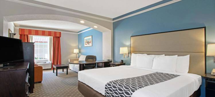 拉昆塔温德姆酒店套房PCB海滨棕榈(La Quinta by Wyndham PCB Coastal Palms)图片