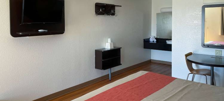 密苏里卡梅伦 6 号汽车旅馆(Motel 6 Cameron, MO)图片