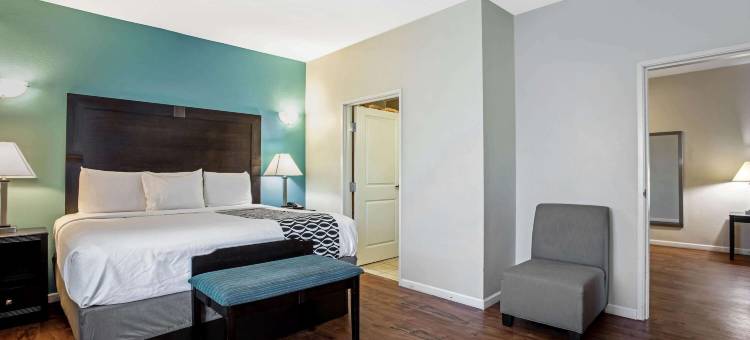 PCB码头公园区拉昆塔温德姆套房酒店(La Quinta Inn & Suites by Wyndham PCB Pier Park Area)图片