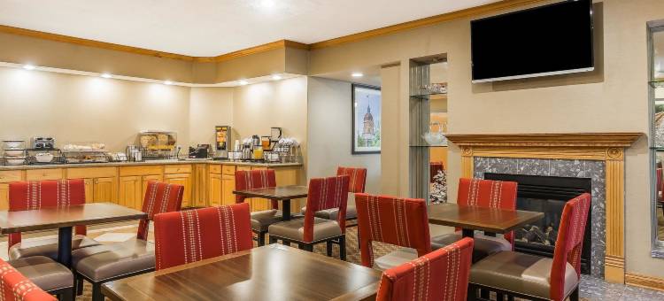 米沙瓦卡-南本德舒适套房酒店(Comfort Inn & Suites Mishawaka-South Bend)图片