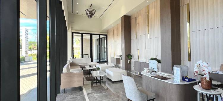 新苏里亚酒店(New Surya Hotel)图片