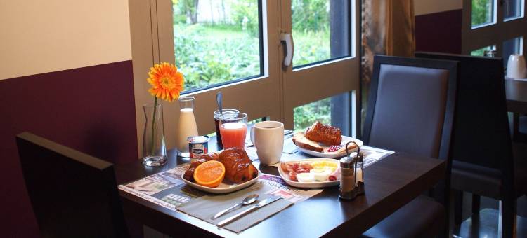 诺瓦纳维斯酒店(Hôtel Inn Design Resto Novo Vannes)图片