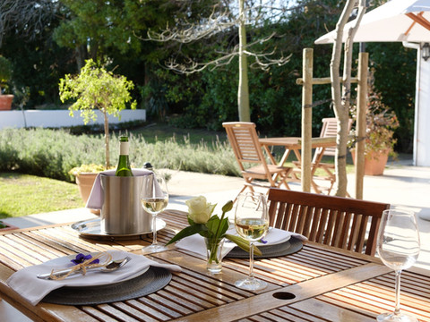 康斯坦白色旅馆