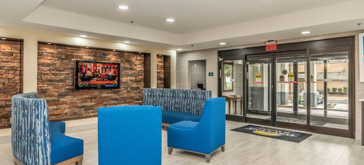 普拉特维尔蒙哥马利戴斯套房酒店(Days Inn & Suites by Wyndham Prattville-Montgomery)图片