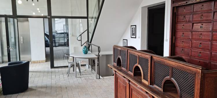 由LNA运营的LA FACTORY(La Factory by Lna)图片