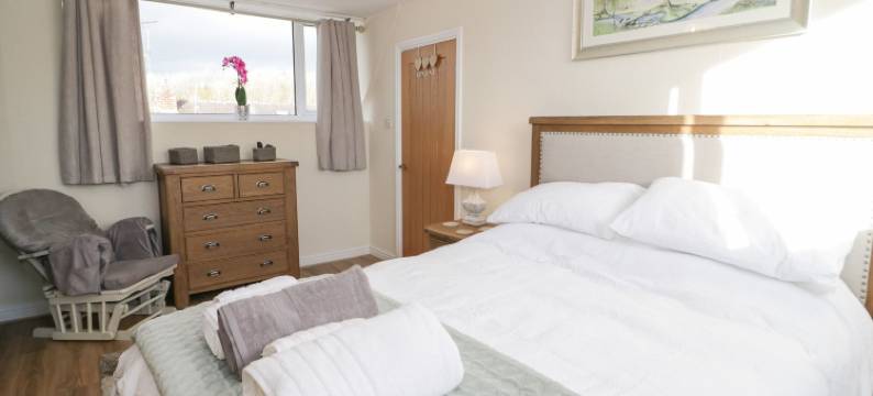 山顶(Hilltops)图片