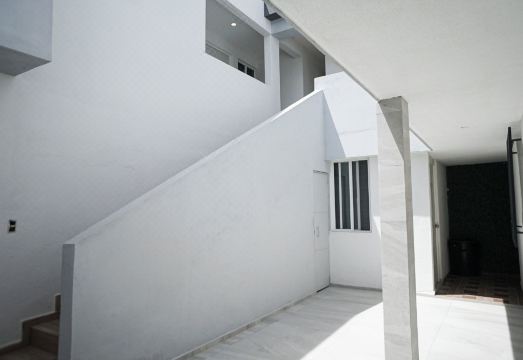 Executive Lofts Morales Park Hotel Overview