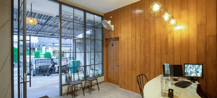 莫诺共居酒店，泗水(Mono Coliving Ngagel, Surabaya)图片