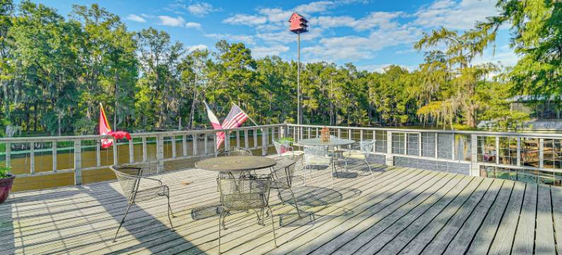 卡纳克湖畔之家：甲板、烧烤架和火坑(Lakefront Home: Deck, Grills & Fire Pit in Karnack)图片