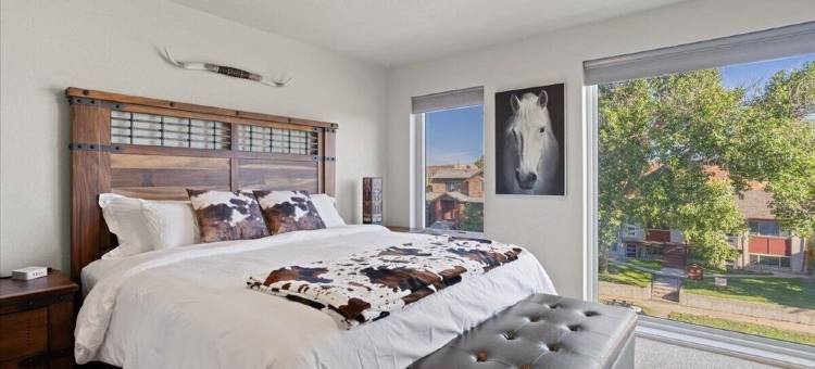 夏延Downtown迷人联排别墅配有WiFi & 中央空调！(Charming Downtown Townhome in Cheyenne with WiFi & Central AC!)图片