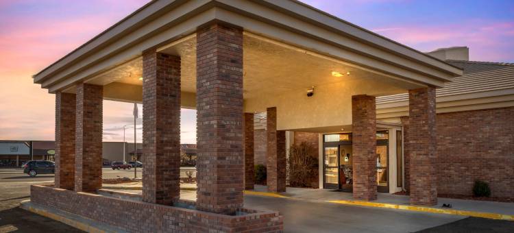 法伦内瓦尔空军基地附近舒适套房酒店(Comfort Inn & Suites Near Fallon Naval Air Station)图片