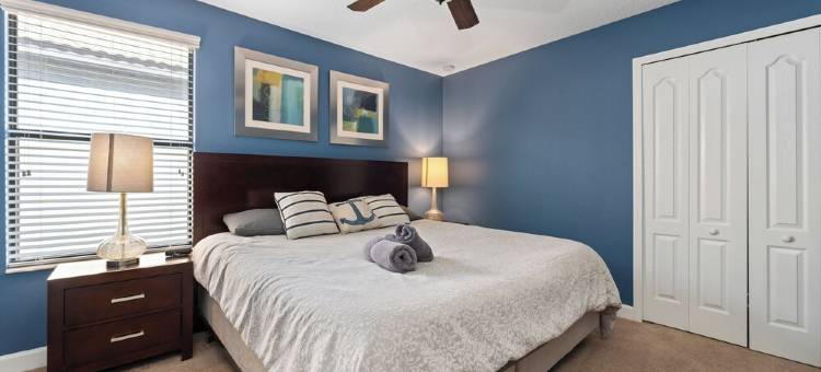 Themed 9BR Villa in Champions Gate Close to Disney! Pool, Hot tub, Movie Theatre图片