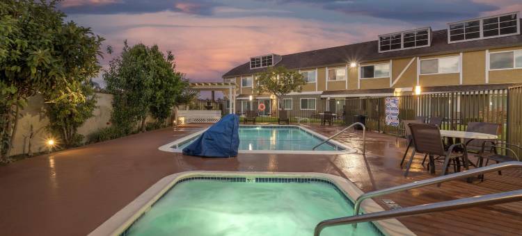 威斯敏斯特贝斯特韦斯特酒店(Best Western Westminster Inn)图片