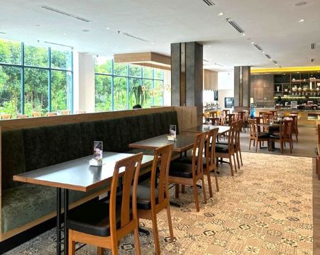 Crystal Crown Hotel Harbour View, Port Klang Hotel Overview