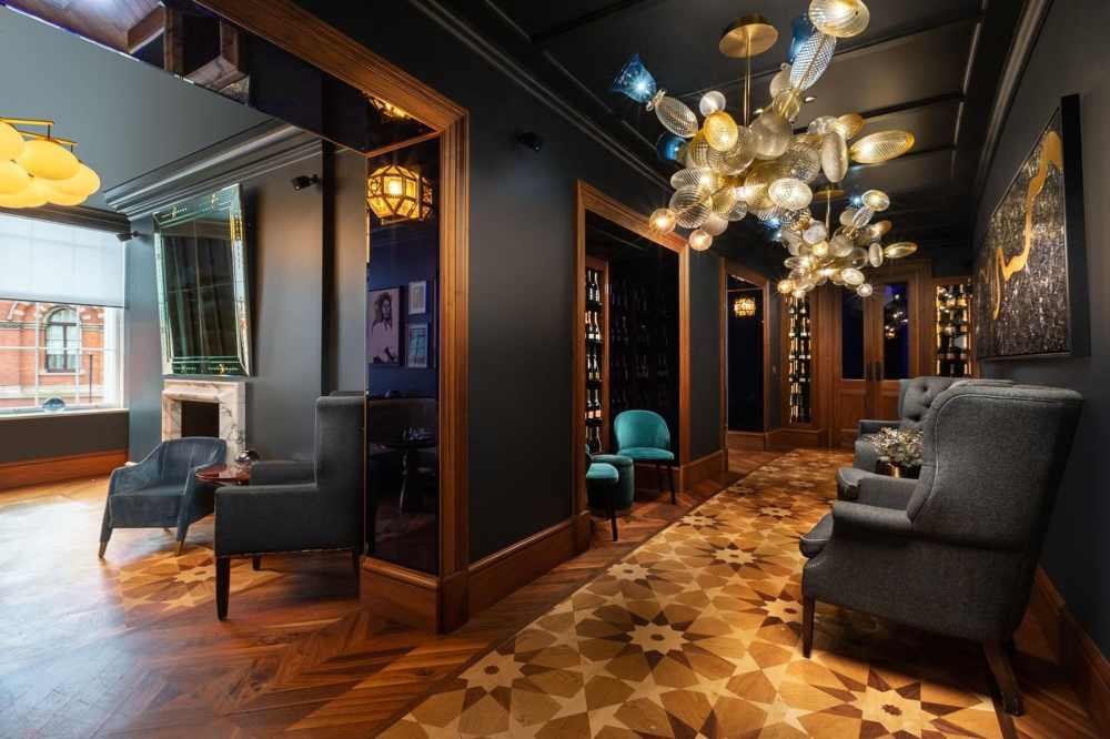 Kaya Great Northern Hotel, London Hotel Overview