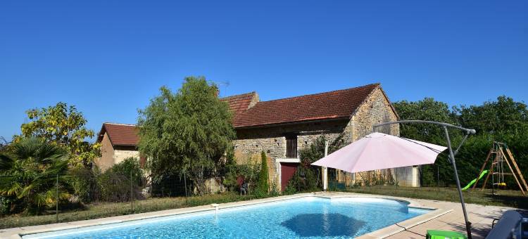 Comfortable holiday home with private pool图片