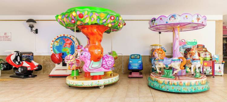 本尼斯科拉广场套房酒店(Peñiscola Plaza Suites)图片