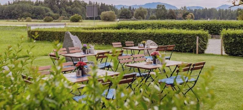 尚塔格牛排馆兰加斯霍夫旅馆(Hotel Landgasthof Schöntag)图片