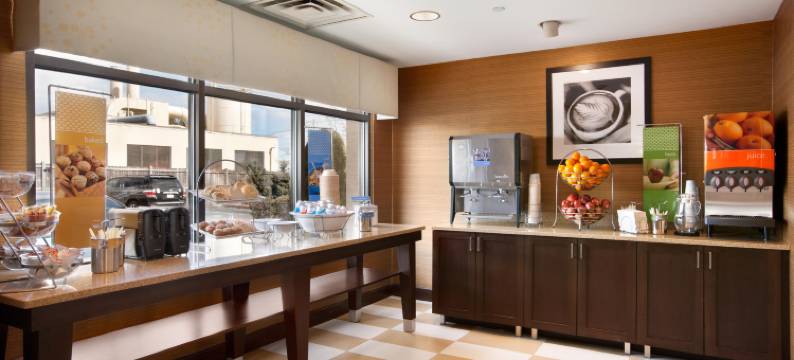 波士顿布伦特里希尔顿欢朋酒店(Hampton Inn Boston/Braintree)图片