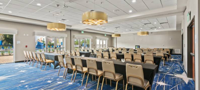 奥兰多-布纳维斯塔湖区智选假日酒店(Holiday Inn Express & Suites ORLANDO - LAKE BUENA VISTA by IHG)图片