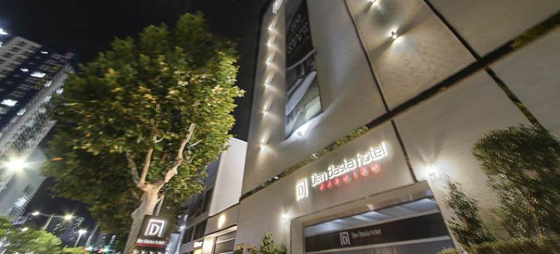 设计汽车旅馆(Denbasta Premium Hotel Bumil)图片