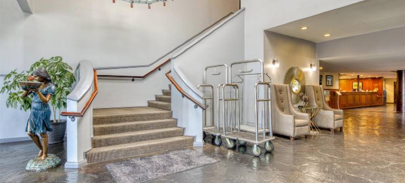 里诺机场贝斯特韦斯特SureStay Plus酒店(SureStay Plus Hotel by Best Western Reno Airport)图片