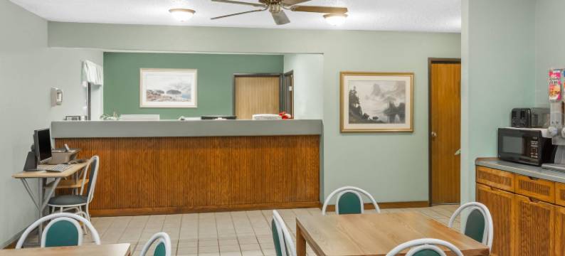 华盛顿-皮奥里亚地区速8酒店(Super 8 by Wyndham Washington/Peoria Area)图片