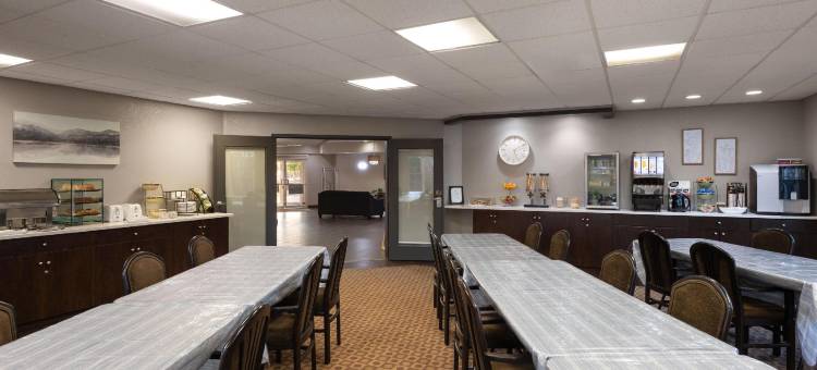 埃斯特万温德姆Travelodge套房酒店(Travelodge Suites by Wyndham Estevan)图片