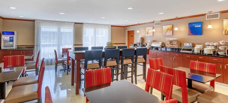 机场会议中心舒适套房酒店(Comfort Inn & Suites Airport Convention Center)图片
