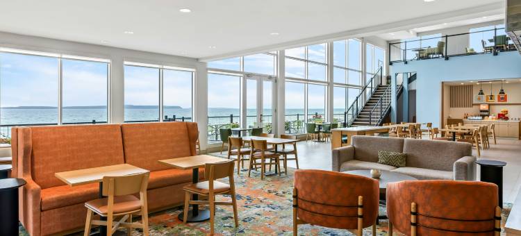 麦基诺圣伊格纳斯湖畔希尔顿欢朋酒店(Hampton Inn by Hilton St Ignace Lakefront Mackinac)图片