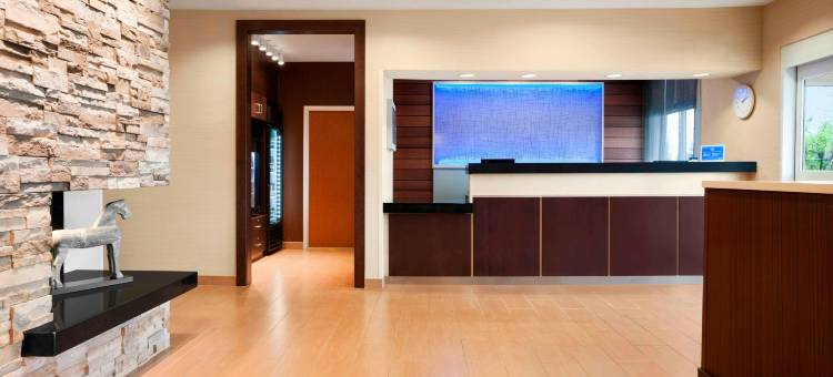 兰辛西万枫酒店(Fairfield Inn & Suites Lansing West)图片