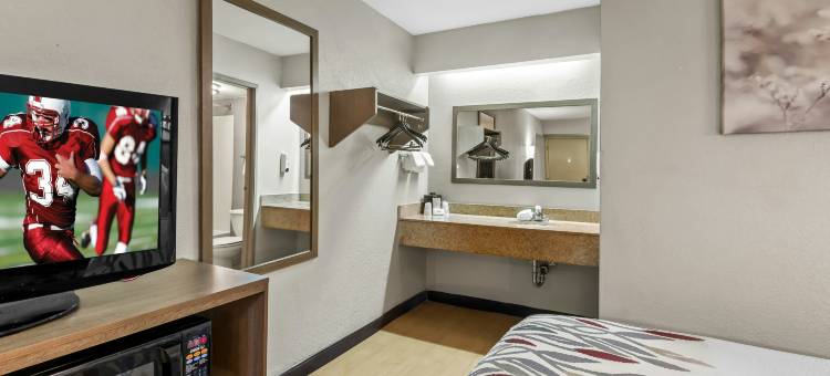 代顿北机场红顶酒店(Red Roof Inn Dayton North Airport)图片