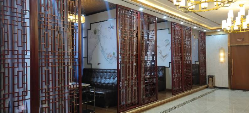 临潭洪和大酒店图片