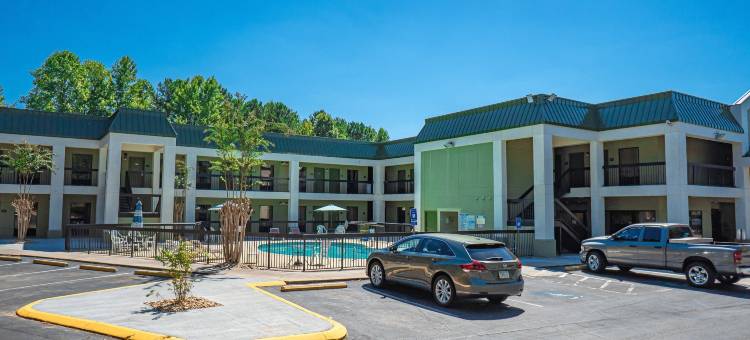 凯艺套房酒店(Quality Inn & Suites Near Six Flags - Austell)图片
