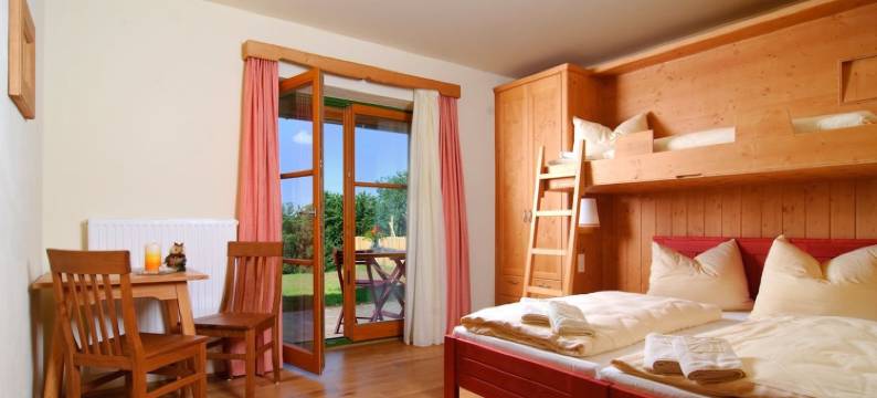 蒂申 - 比奥朗德勒尼斯胡法酒店(Jufa Hotel Tieschen)图片